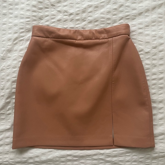 Aritzia Wilfred Faux Leather Patio Mini Skirt - Picture 3 of 4